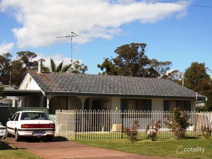 4 Doongin Rd, Greenfields, WA 6210