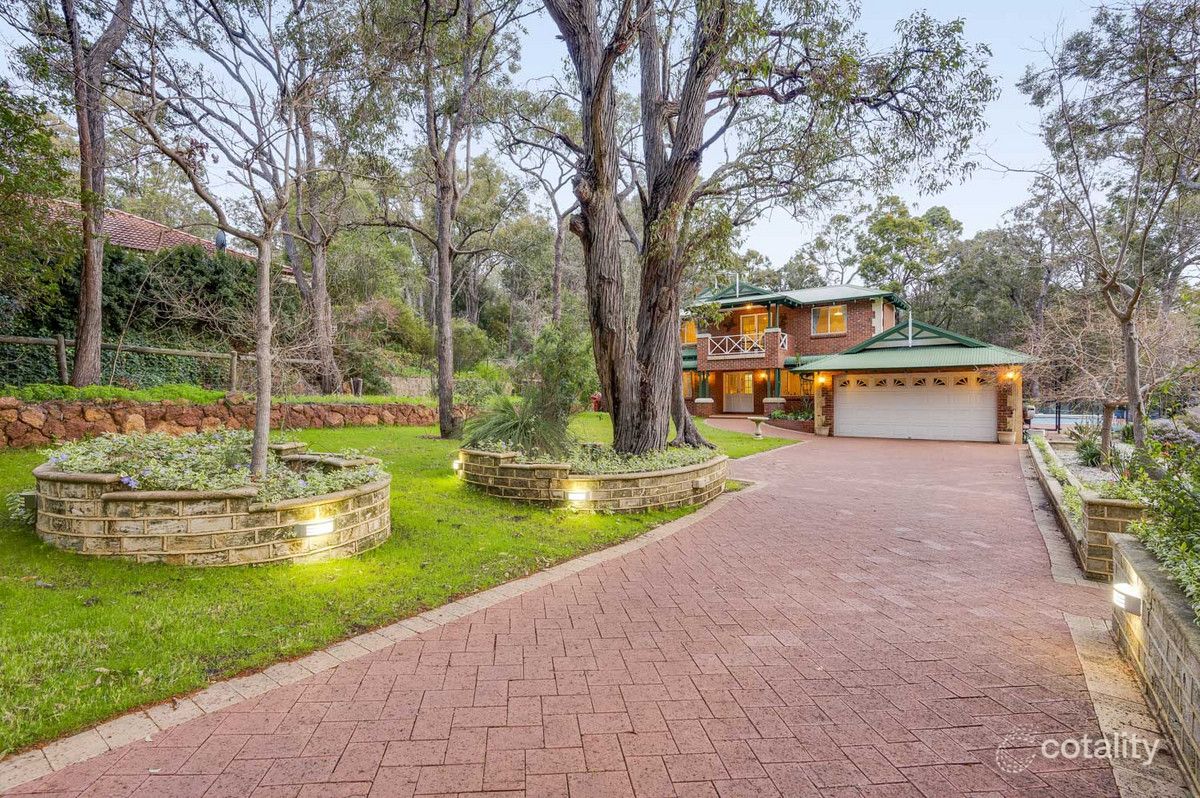 1 Sophia Gr, Roleystone, WA 6111