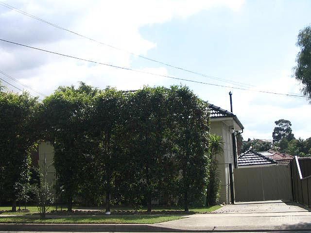 211 Juno Pde, Greenacre, NSW 2190