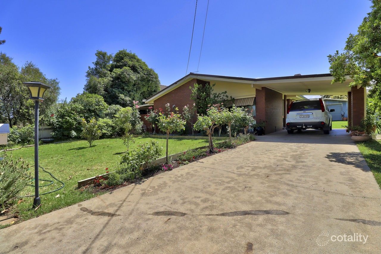 233 Burchfield Ave, Deniliquin, NSW 2710