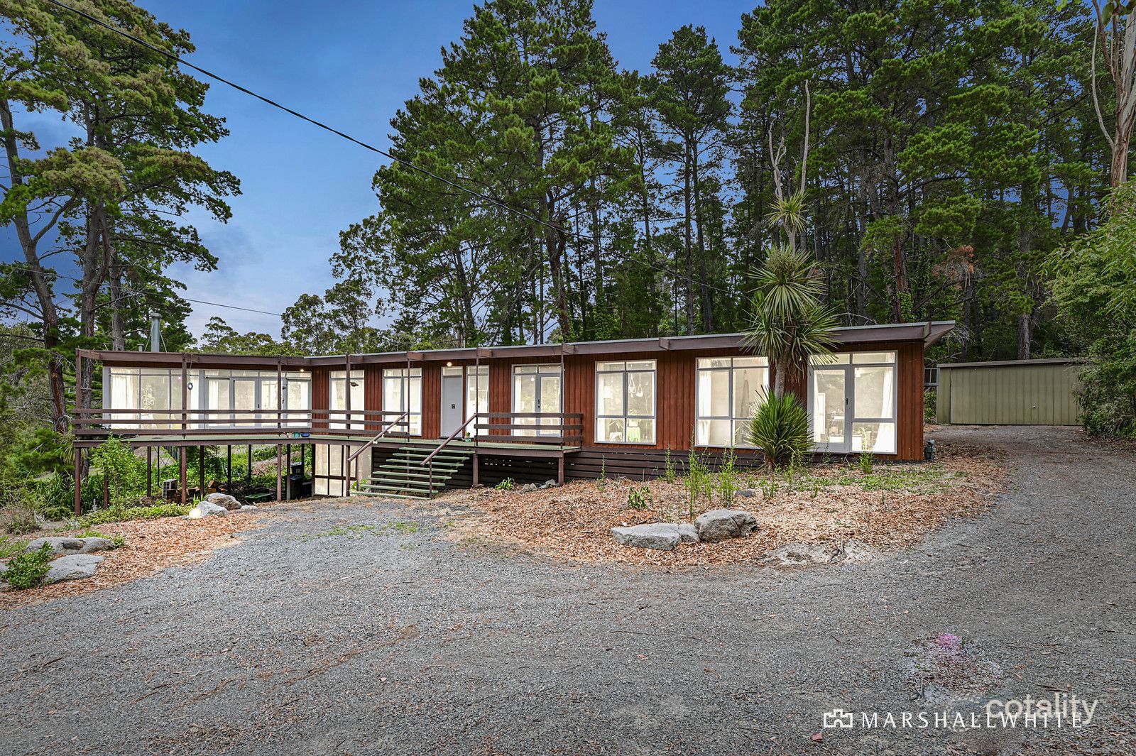 22-24 Brucedale Cres, Park Orchards, VIC 3114