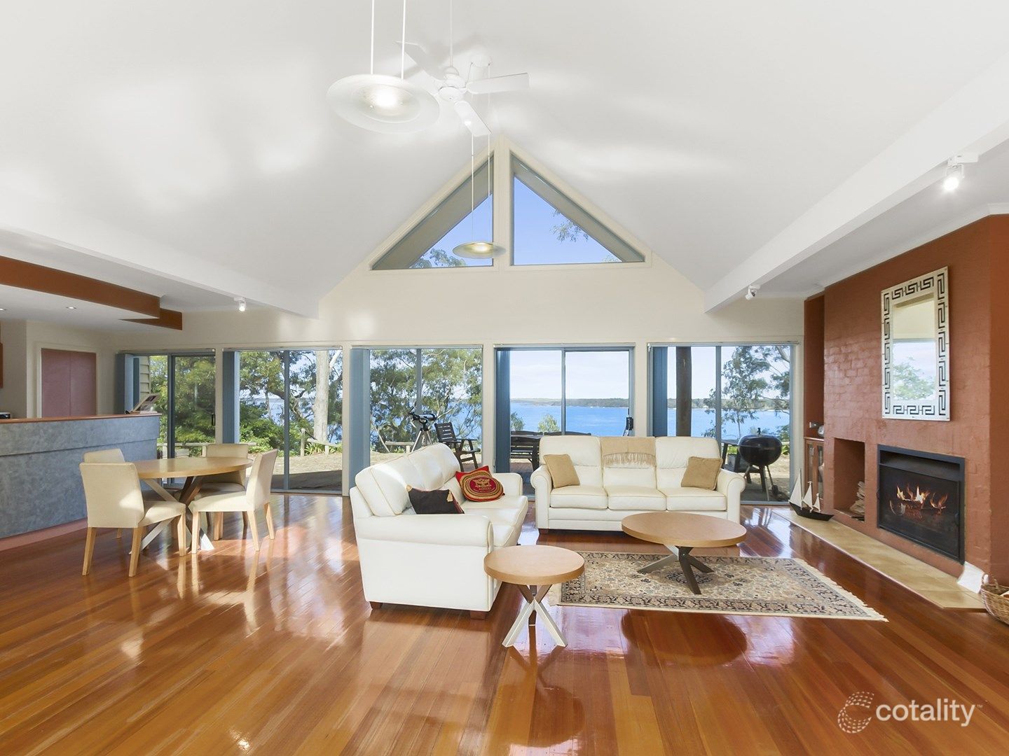 11 Bayview Ct, Metung, VIC 3904