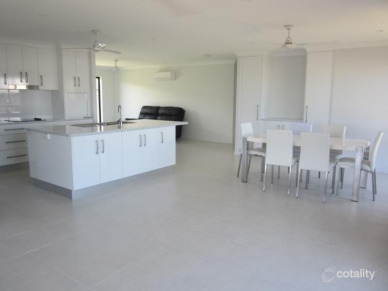 3 Hinkler Ct, Rural View, QLD 4740