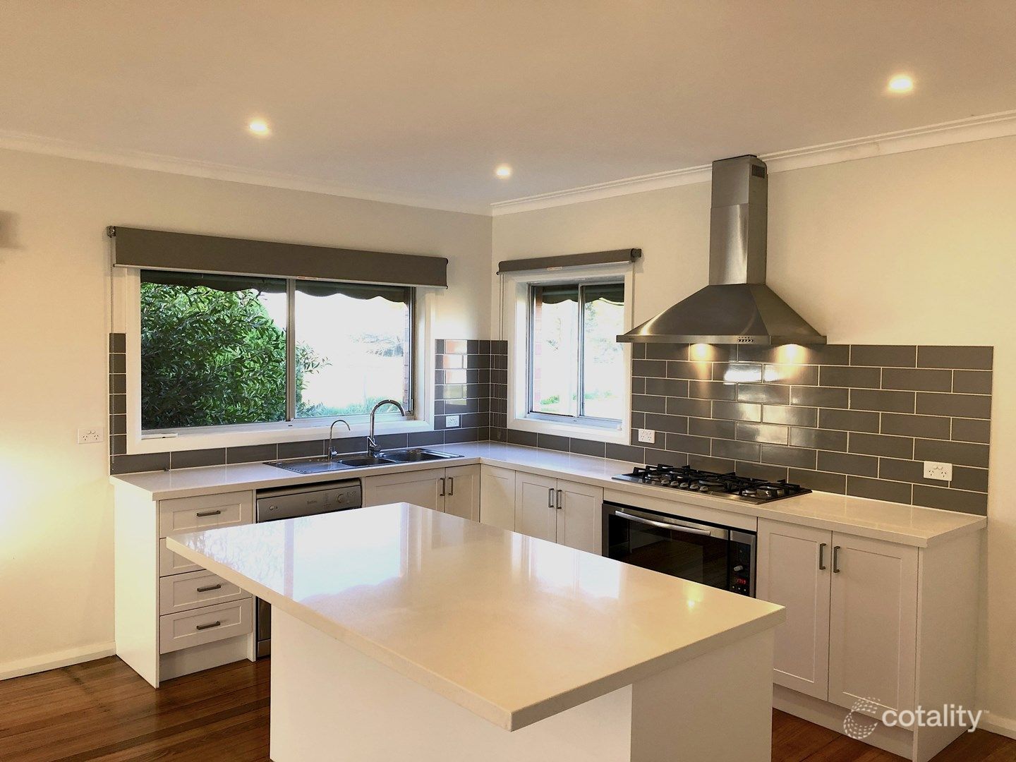 770 Mcdonalds Drain Rd, Pakenham South, VIC 3810