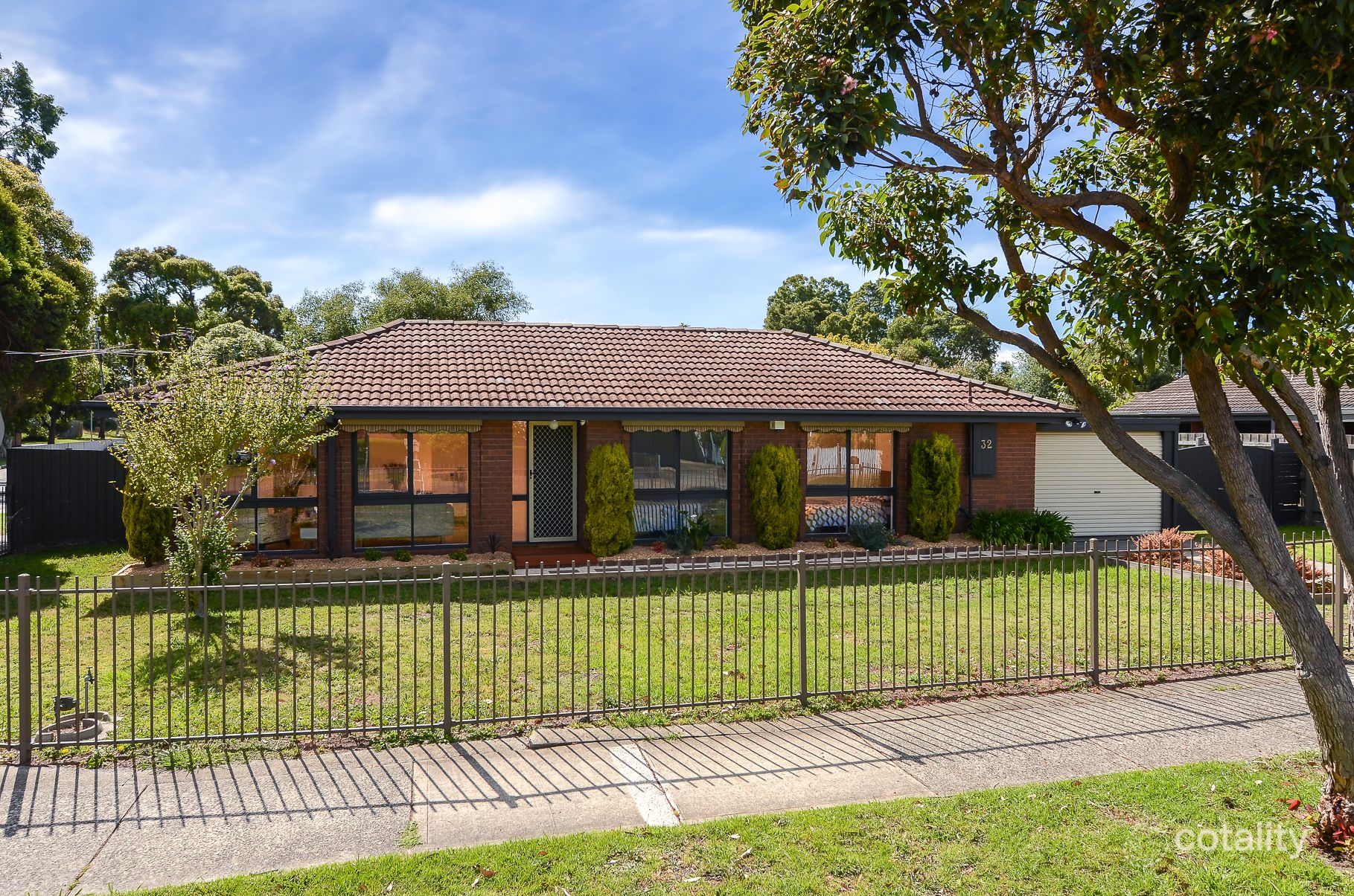 32 Shearwater Dr, Carrum Downs, VIC 3201