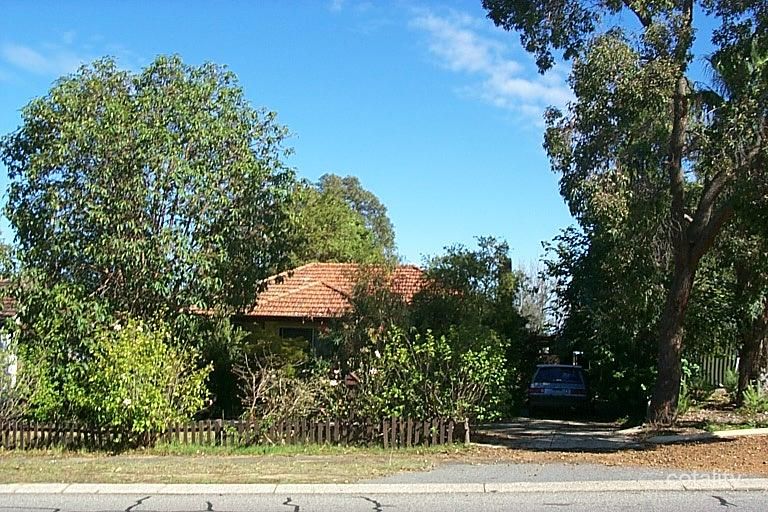 38 Stuart St, Koongamia, WA 6056