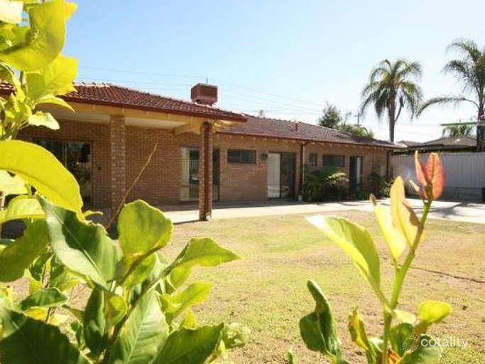 1 Blackthorne Cres, South Lake, WA 6164