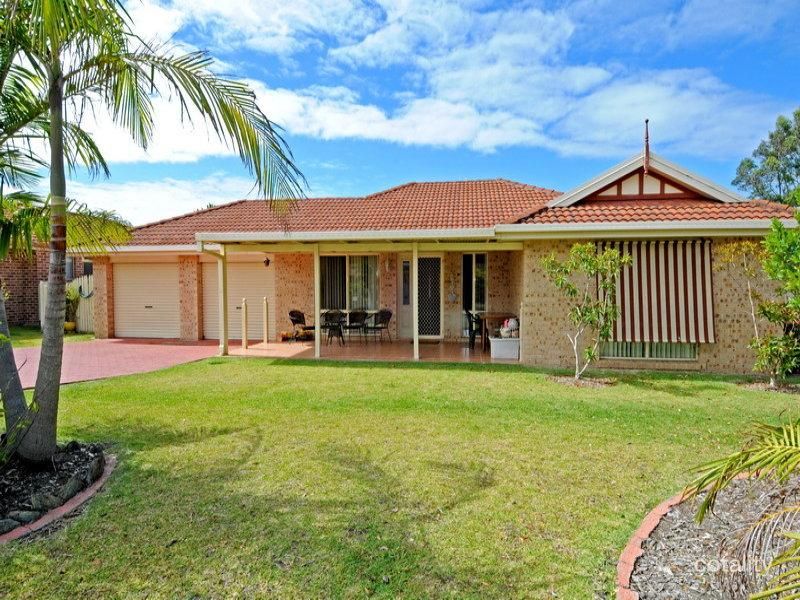11 Explorers Way, Lake Cathie, NSW 2445