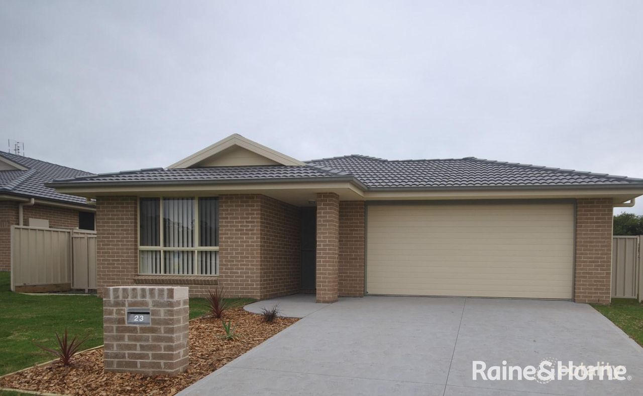 23 Candlebark Cl, West Nowra, NSW 2541