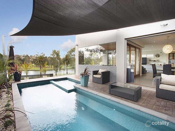 52 The Esplanade, Maribyrnong, VIC 3032