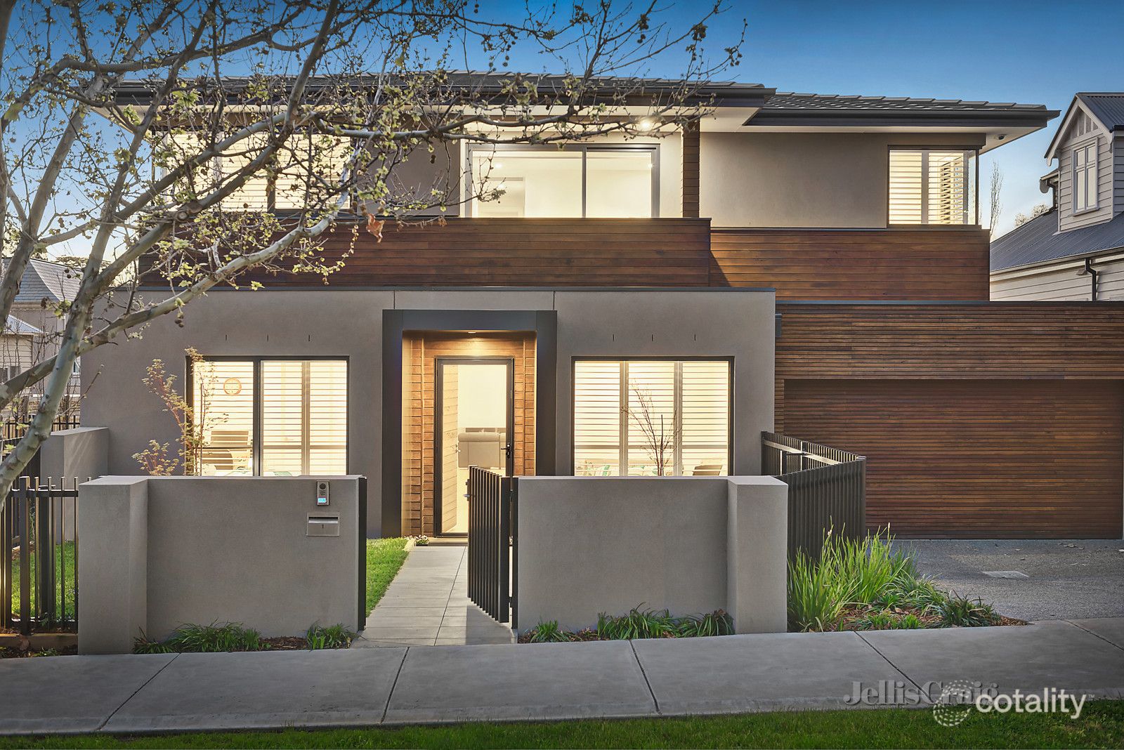 1/27 Faversham Rd, Canterbury, VIC 3126