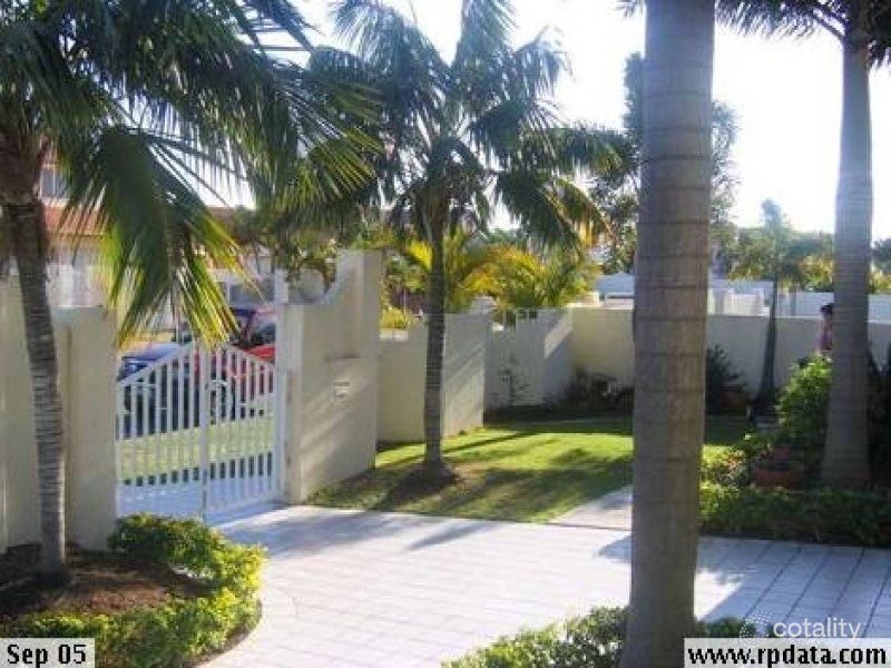 11a Cessnock Cl, Mermaid Waters, QLD 4218