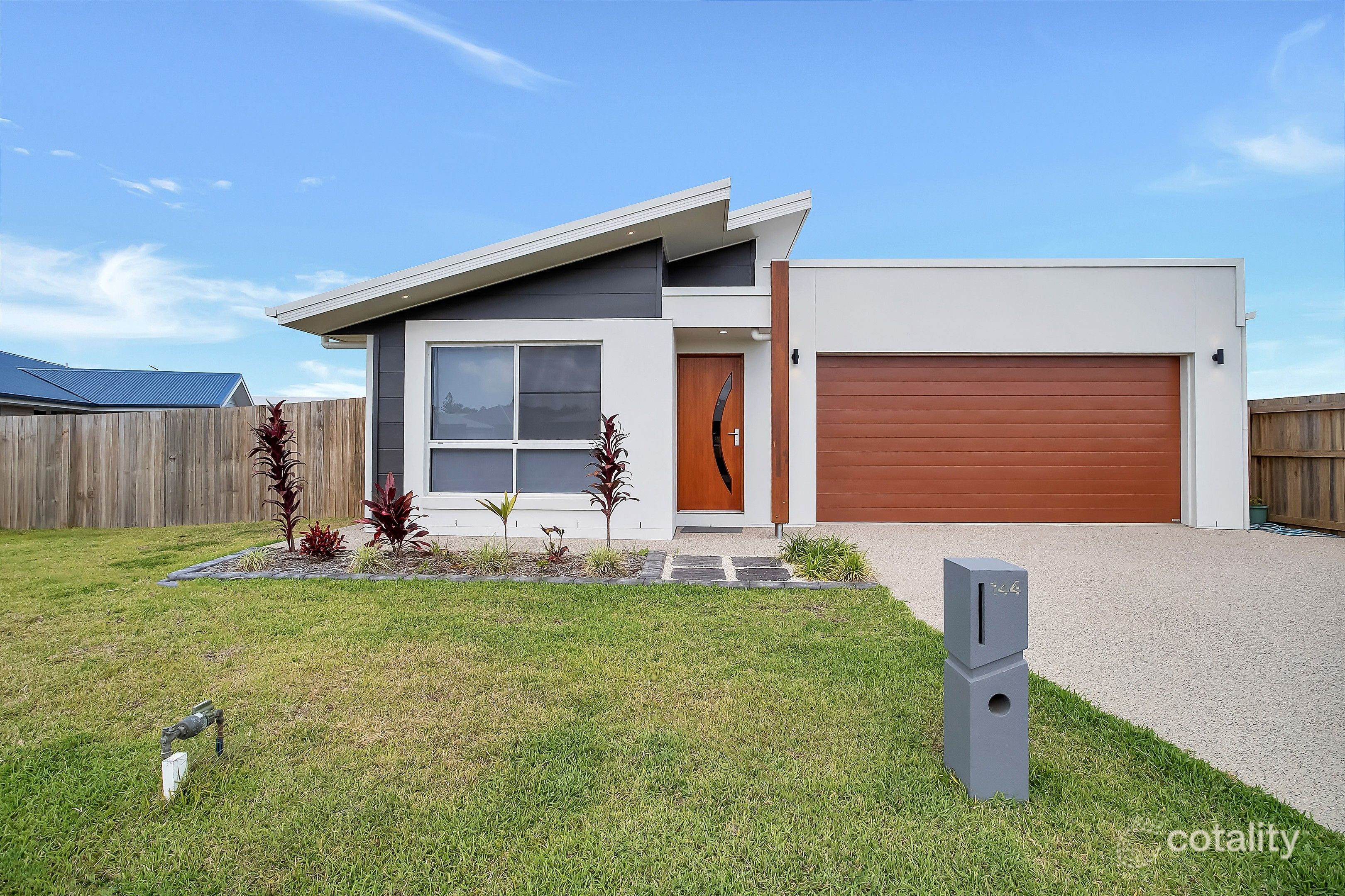 144 Rosewood Dr, Rural View, QLD 4740