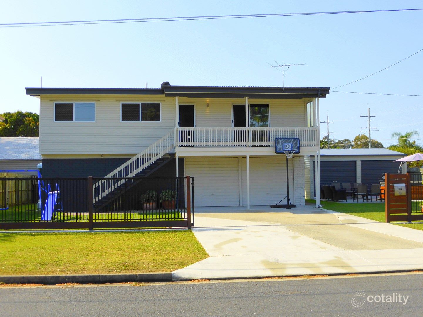 104 Eversleigh Rd, Scarborough, QLD 4020