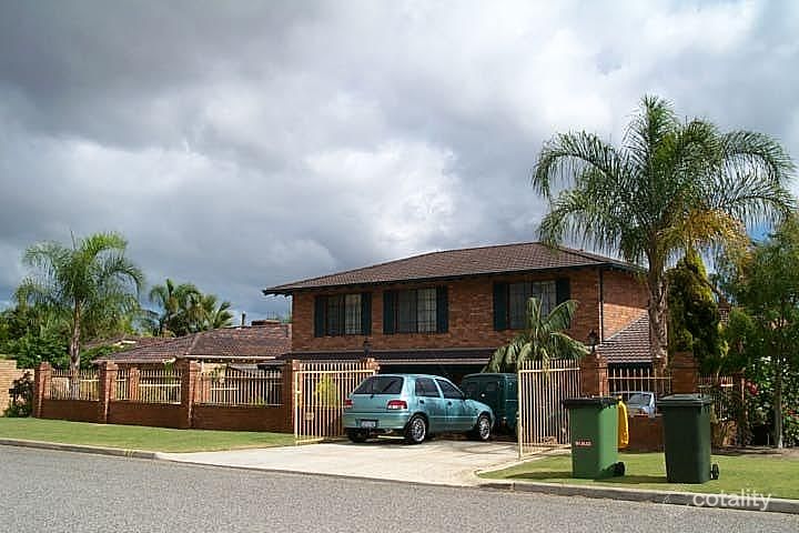 17 Dickenson Way, Booragoon, WA 6154