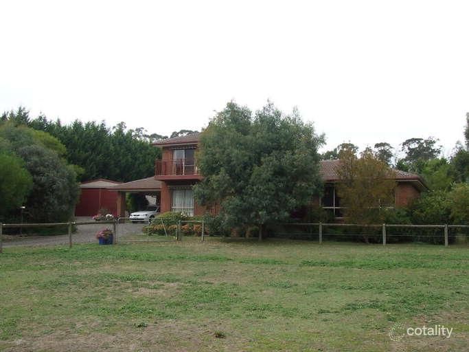 8 Robyn Ct, Drouin, VIC 3818