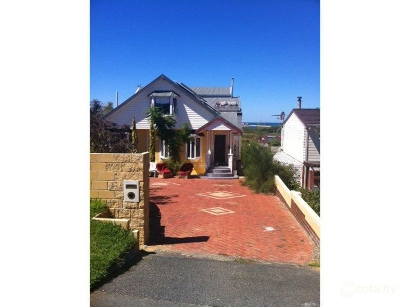 8 Dennis St, Quinns Rocks, WA 6030