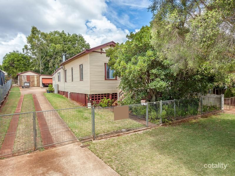 4 Wattle St, Harlaxton, QLD 4350
