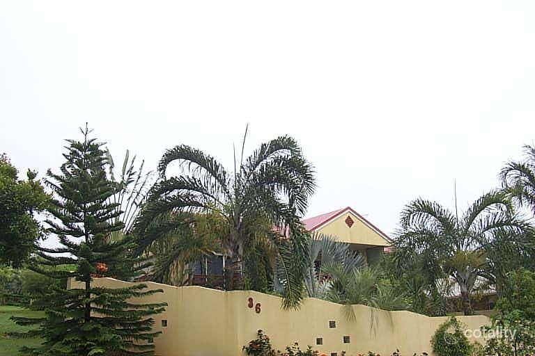 36 Summerhill Dr, Mooroobool, QLD 4870