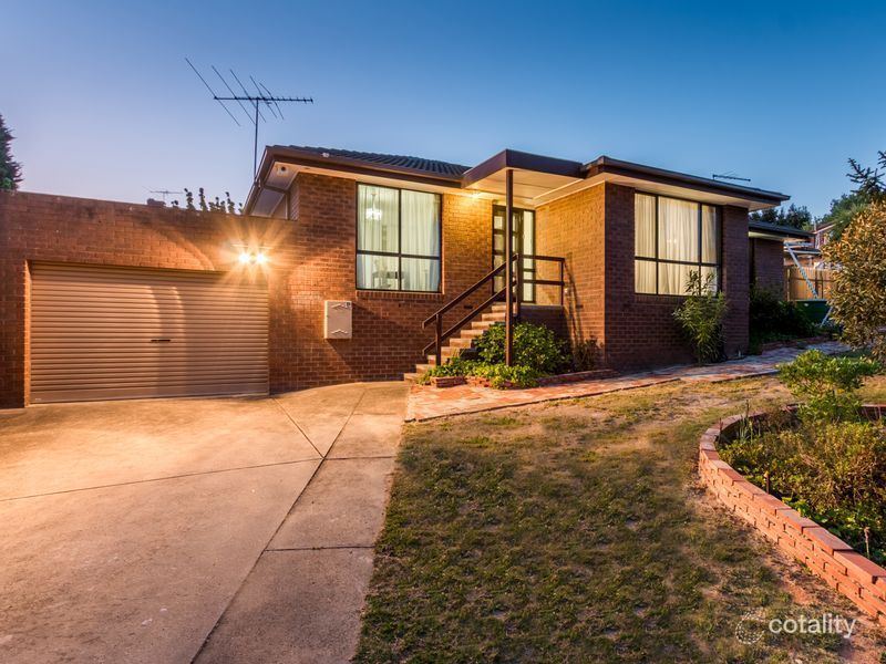 4 Barker Ct, Endeavour Hills, VIC 3802