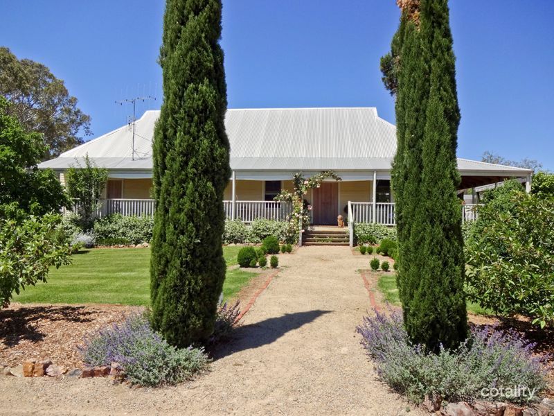 755 Boggy Creek Rd, Moyhu, VIC 3732