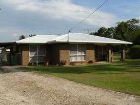 7 Eucalyptus Pl, Walloon, QLD 4306