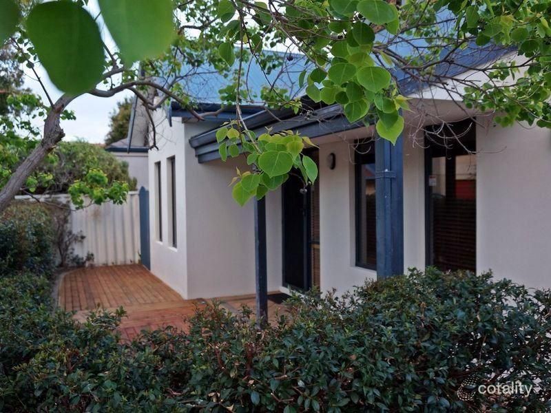 202a Woodside St, Doubleview, WA 6018