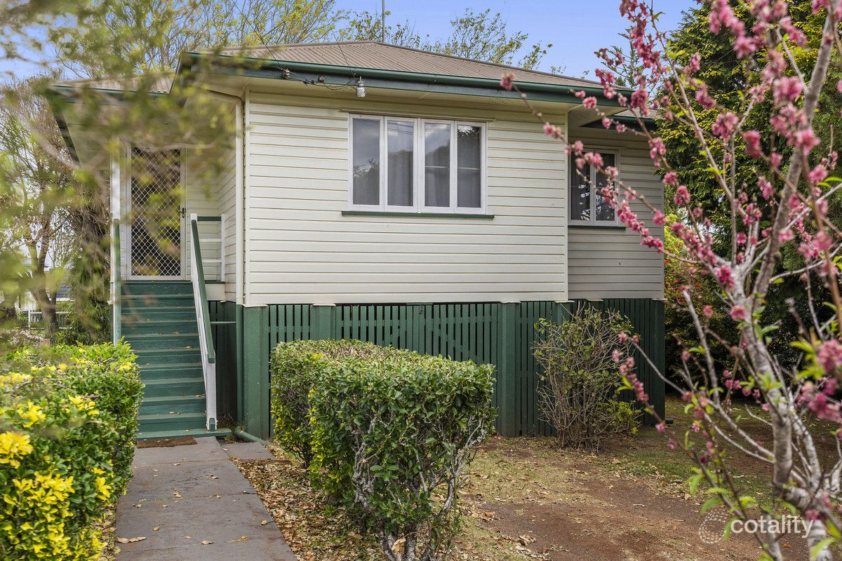 4 Murray St, North Toowoomba, QLD 4350