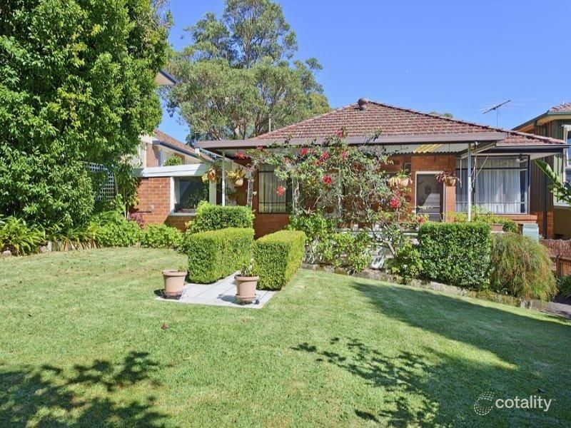 235 Eastern Valley Way, Middle Cove, NSW 2068