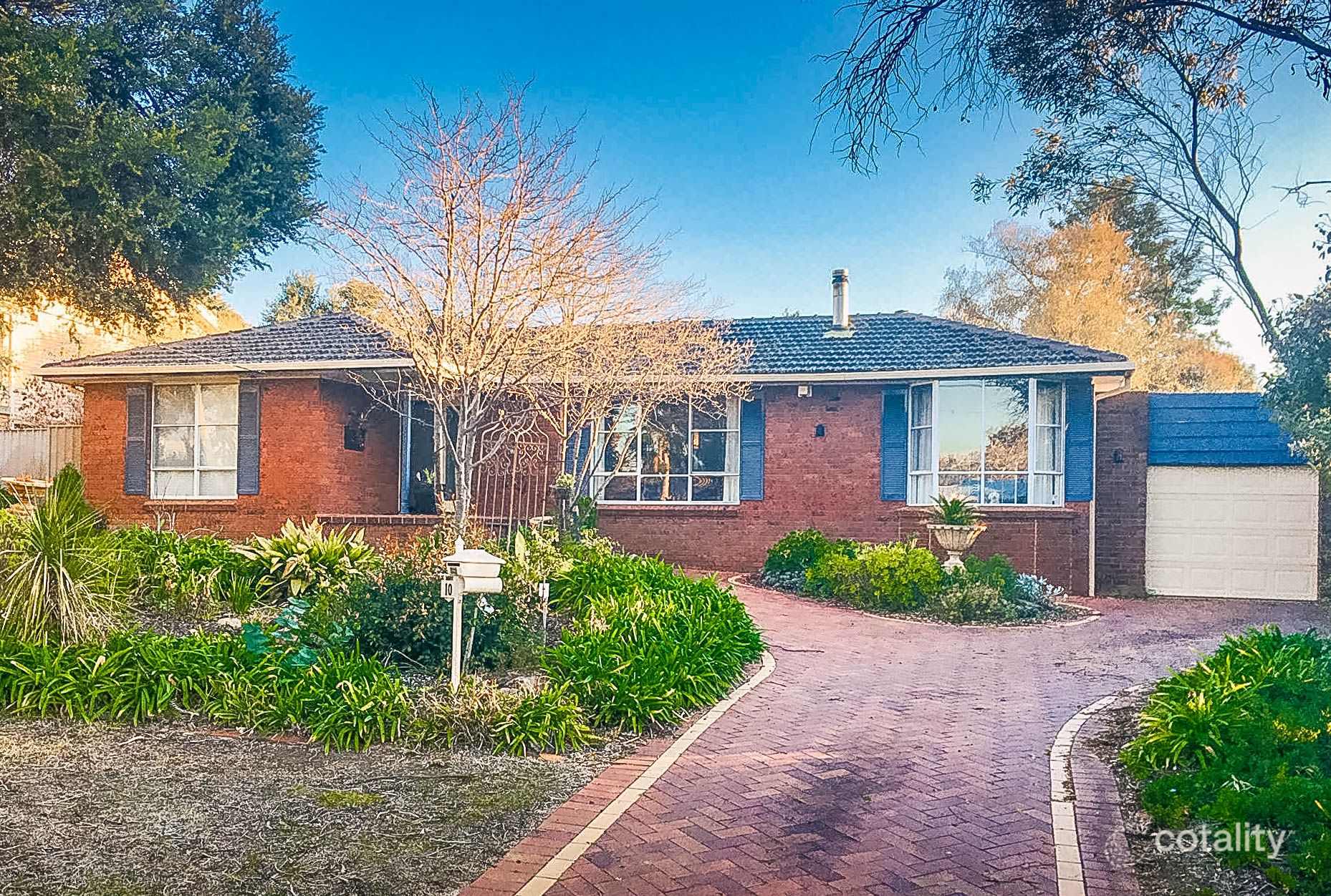 10 Lansdowne Ave, Lake Albert, NSW 2650