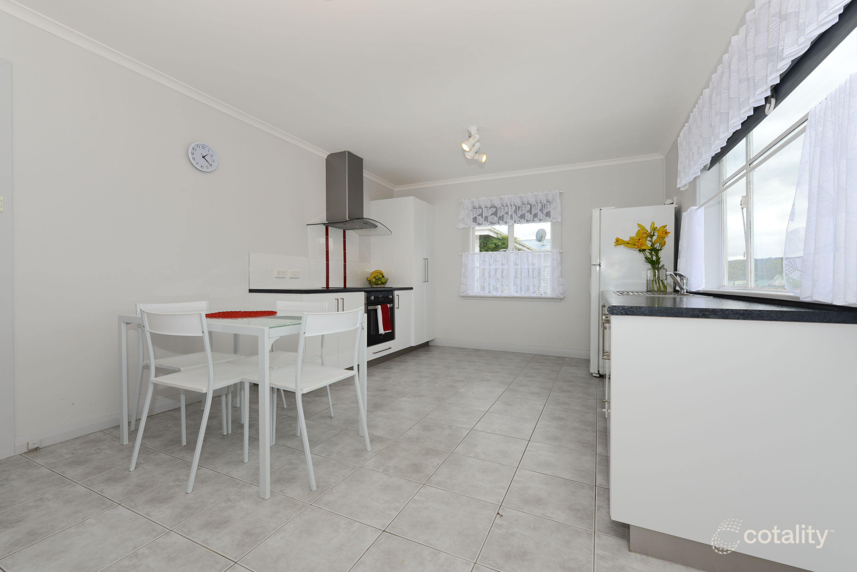 5 Edinburgh Cres, Goodwood, TAS 7010