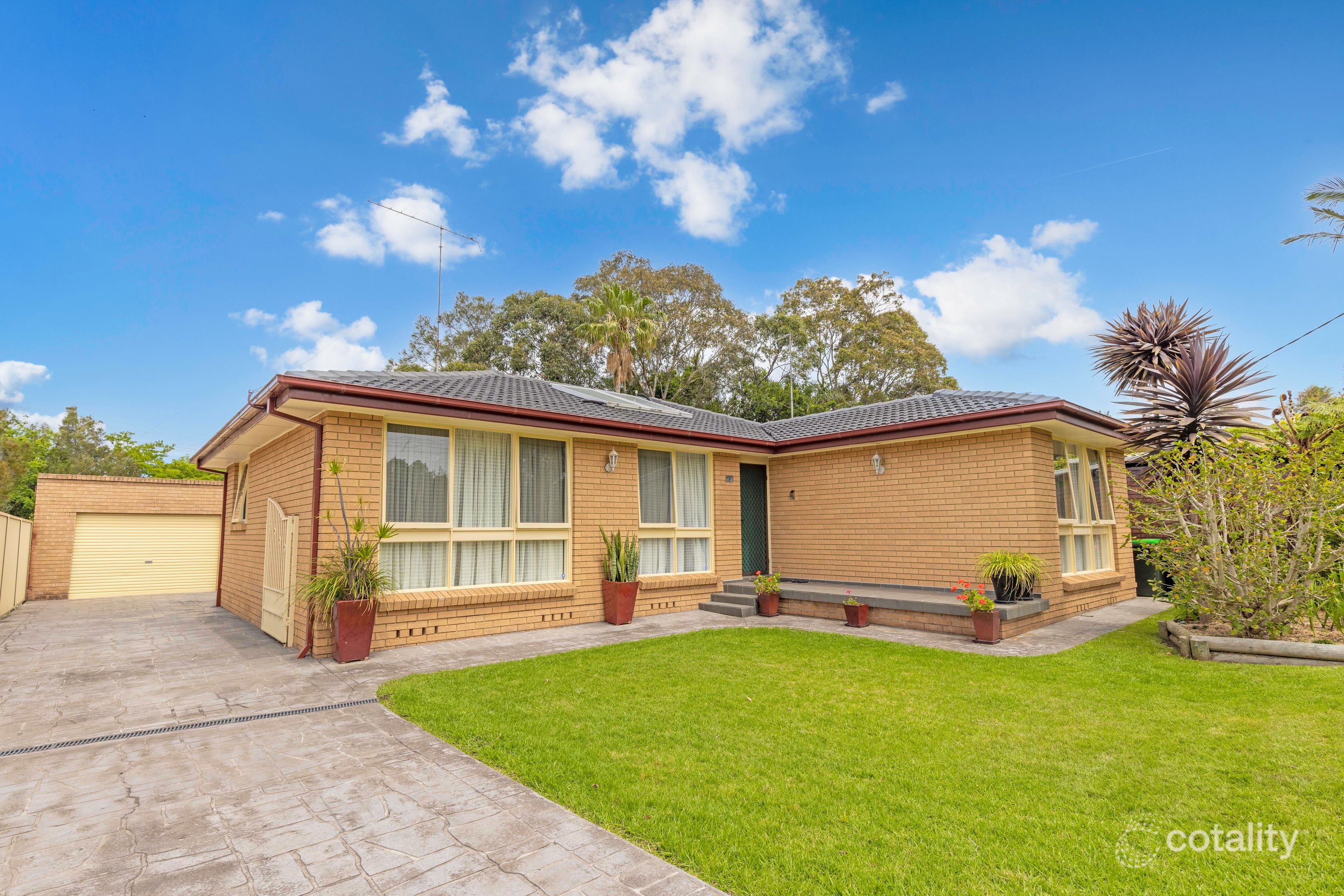 27 O'Donnell Dr, Figtree, NSW 2525