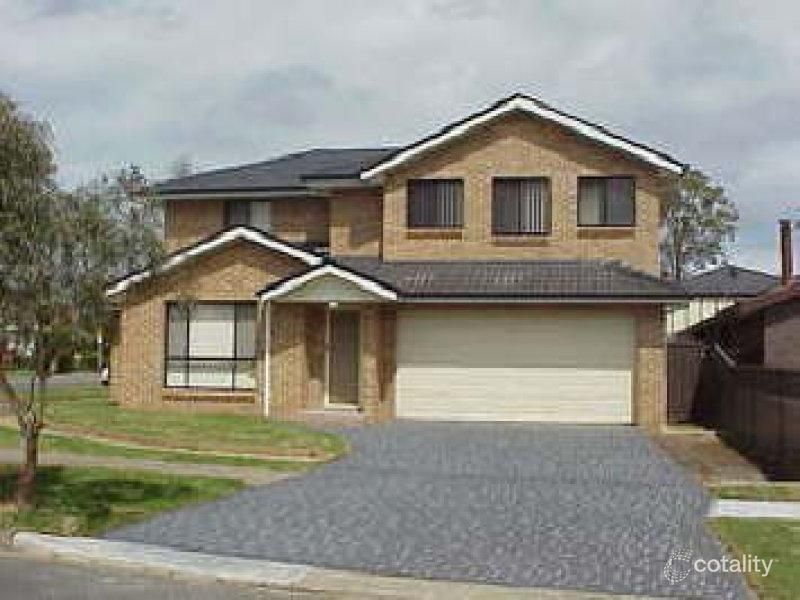 4 Weir Cres, Lurnea, NSW 2170