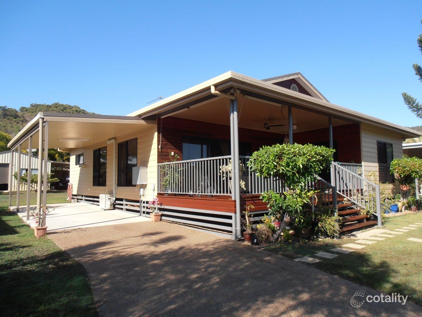 100 Gifford St, Horseshoe Bay, QLD 4819