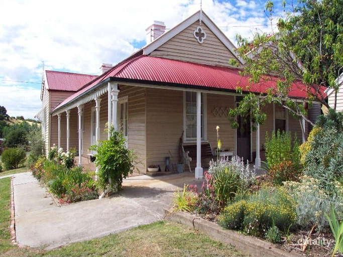 70 Fraser St, Clunes, VIC 3370