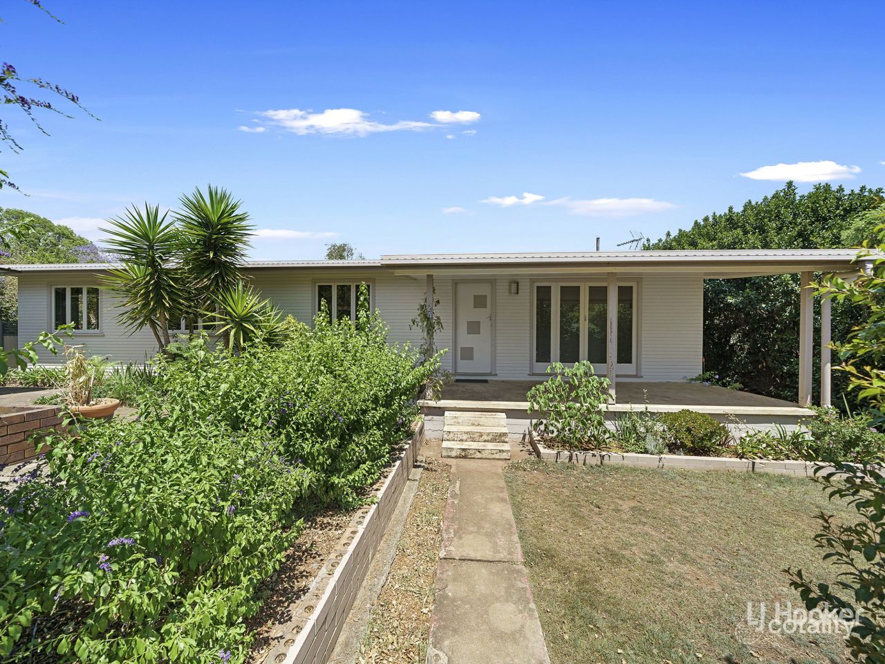 24 Sutton St, Blackbutt, QLD 4314