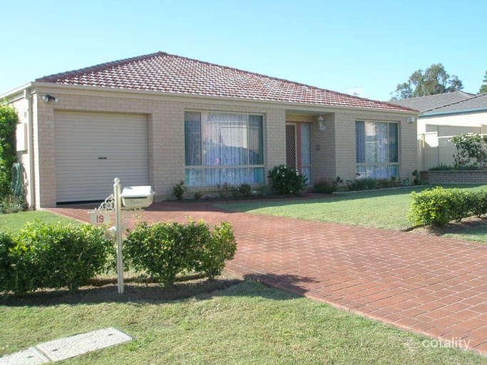 19 Ridgewood Dr, Woongarrah, NSW 2259