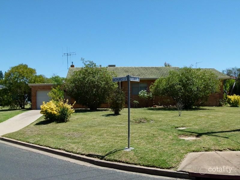 24 Bathurst St, Forbes, NSW 2871