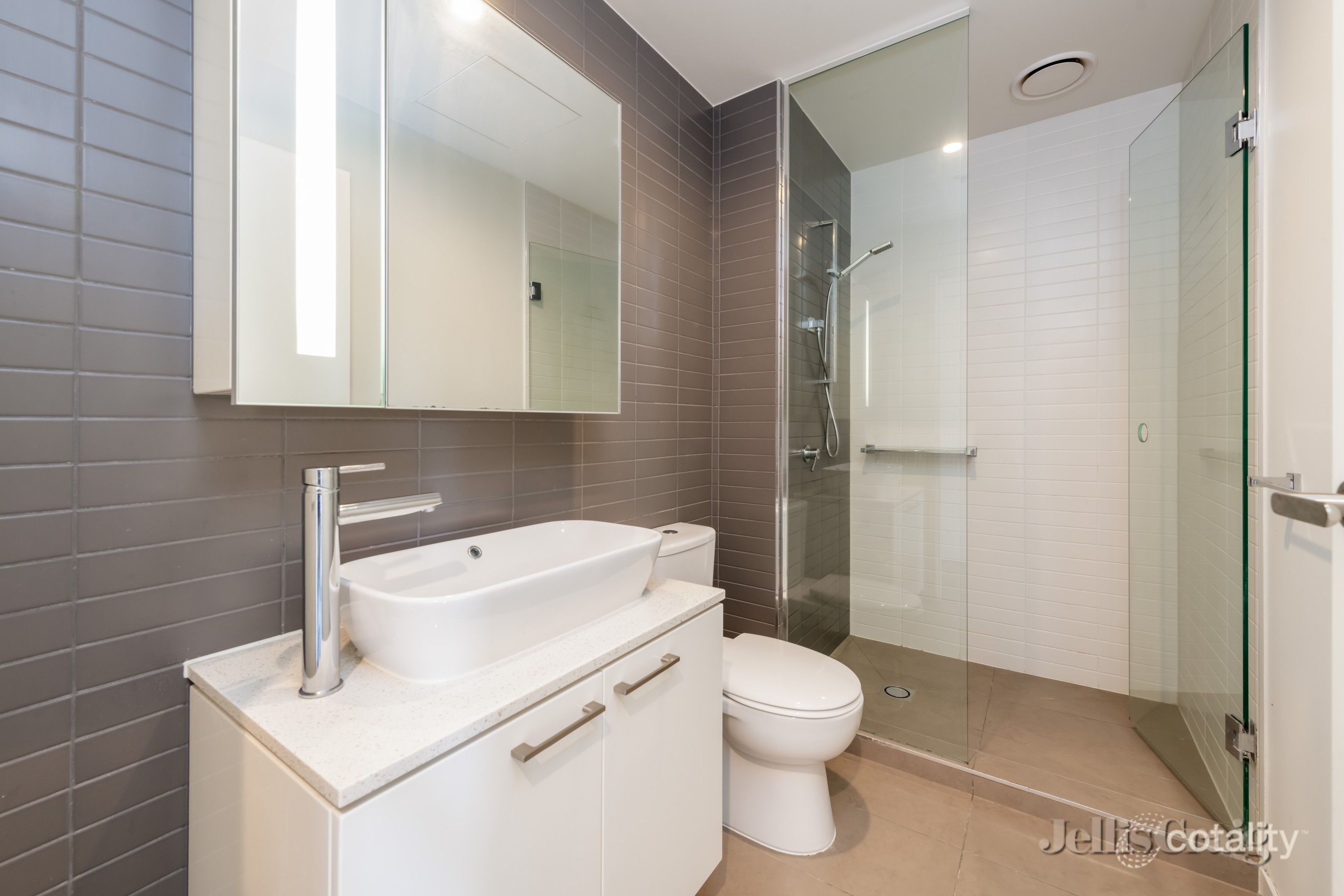 5215/185 Weston St, Brunswick East, VIC 3057