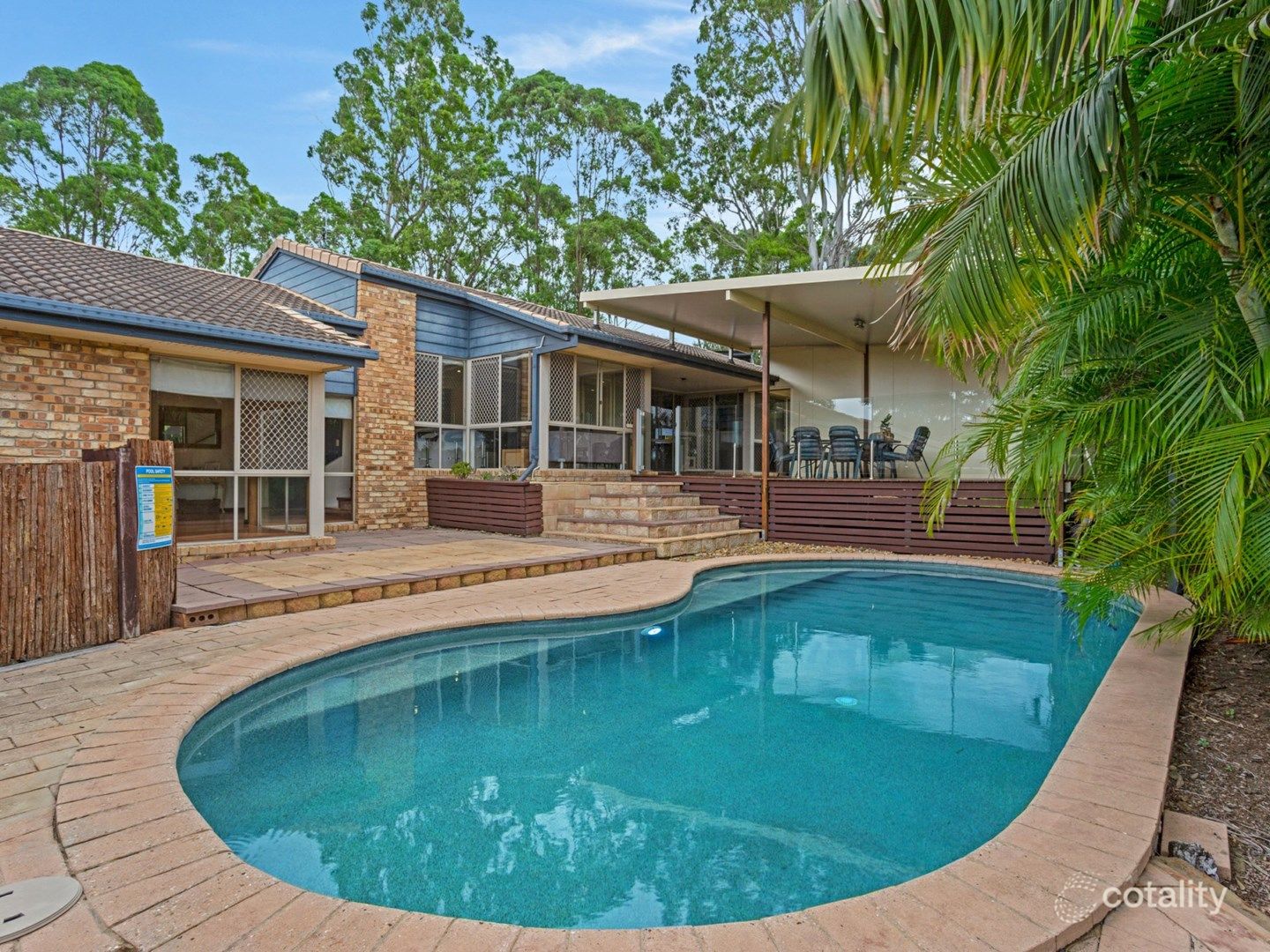 33 Bradstone Rd, Carrara, QLD 4211