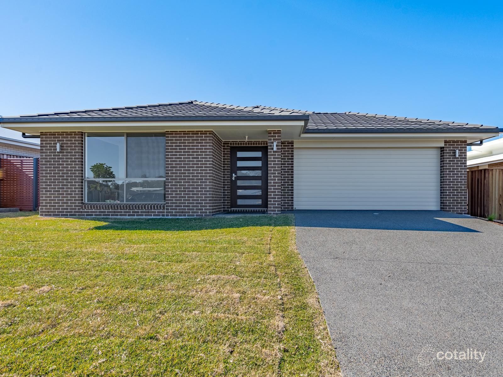 13 Pountney Ave, Thrumster, NSW 2444