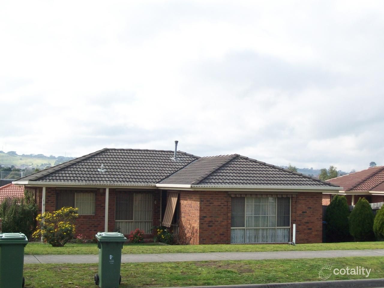 2/18 Blackwood Dr, Narre Warren, VIC 3805