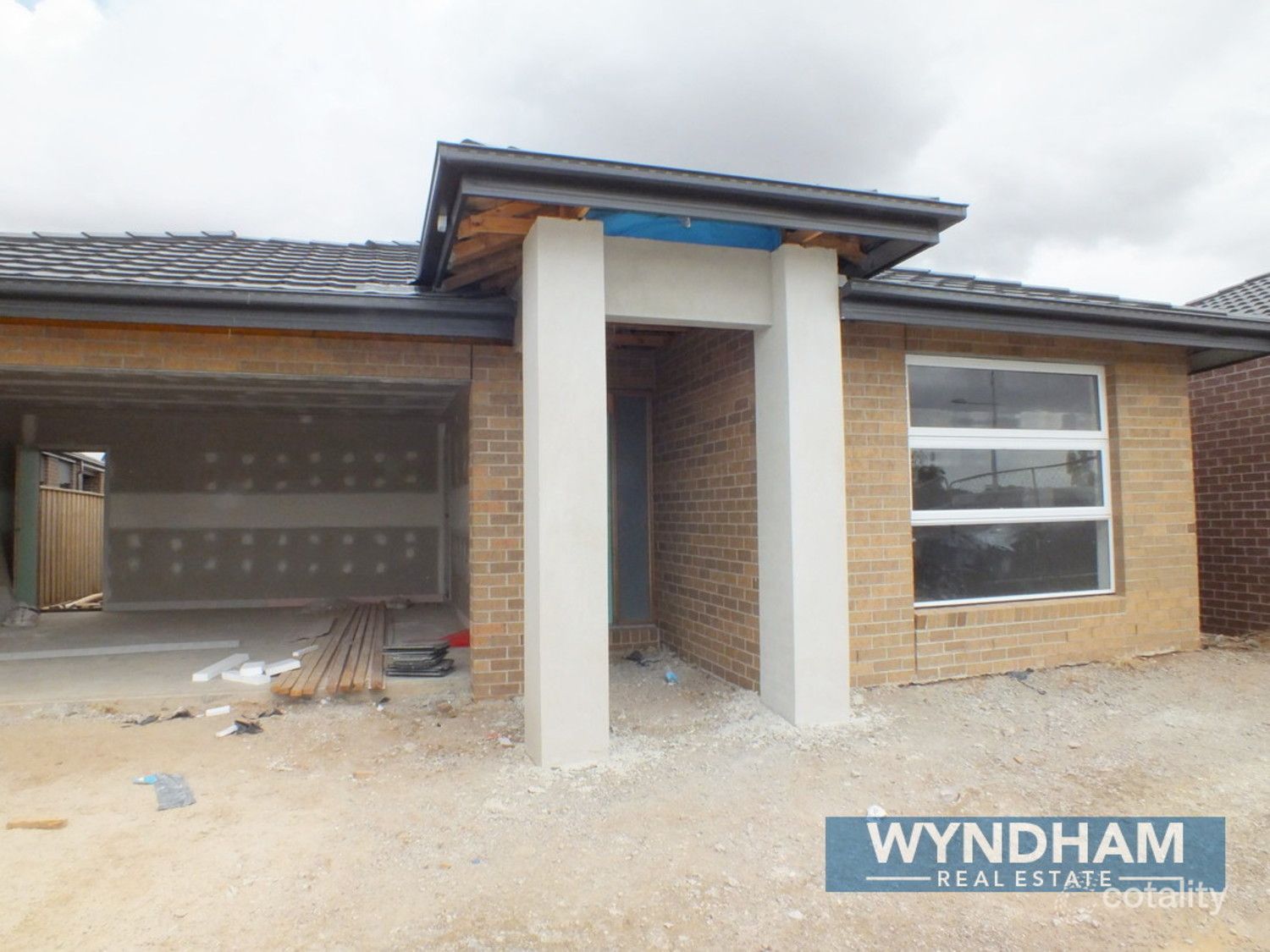 13 Edwin Cl, Manor Lakes, VIC 3024