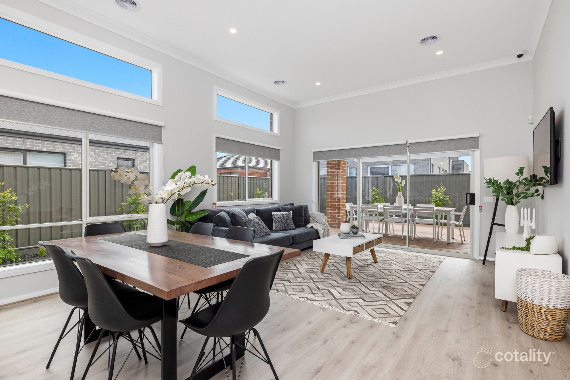 6 Yardi Way, Clyde North, VIC 3978