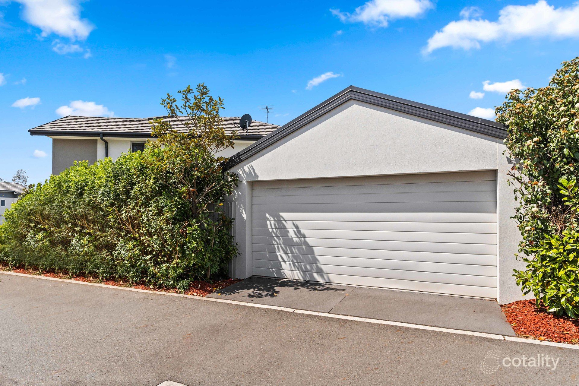 7 Nairn Pl, Moorebank, NSW 2170