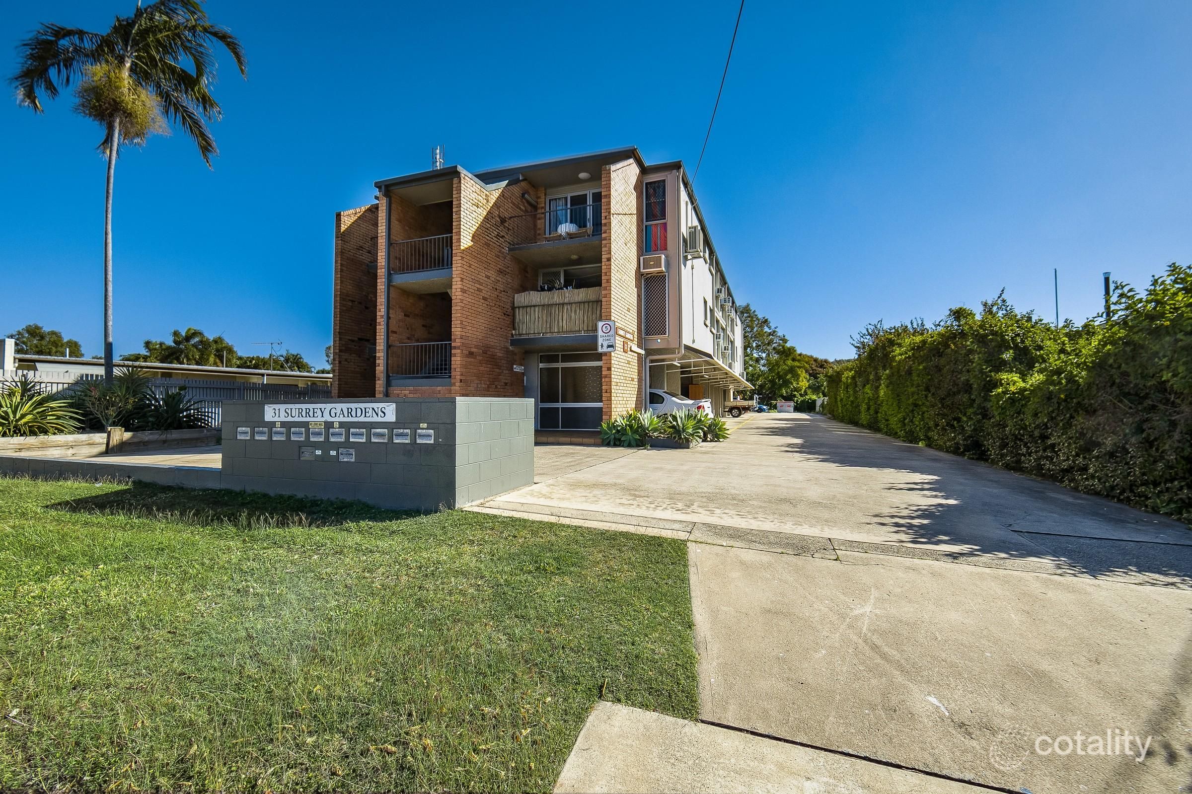4/31 Surrey St, Hyde Park, QLD 4812