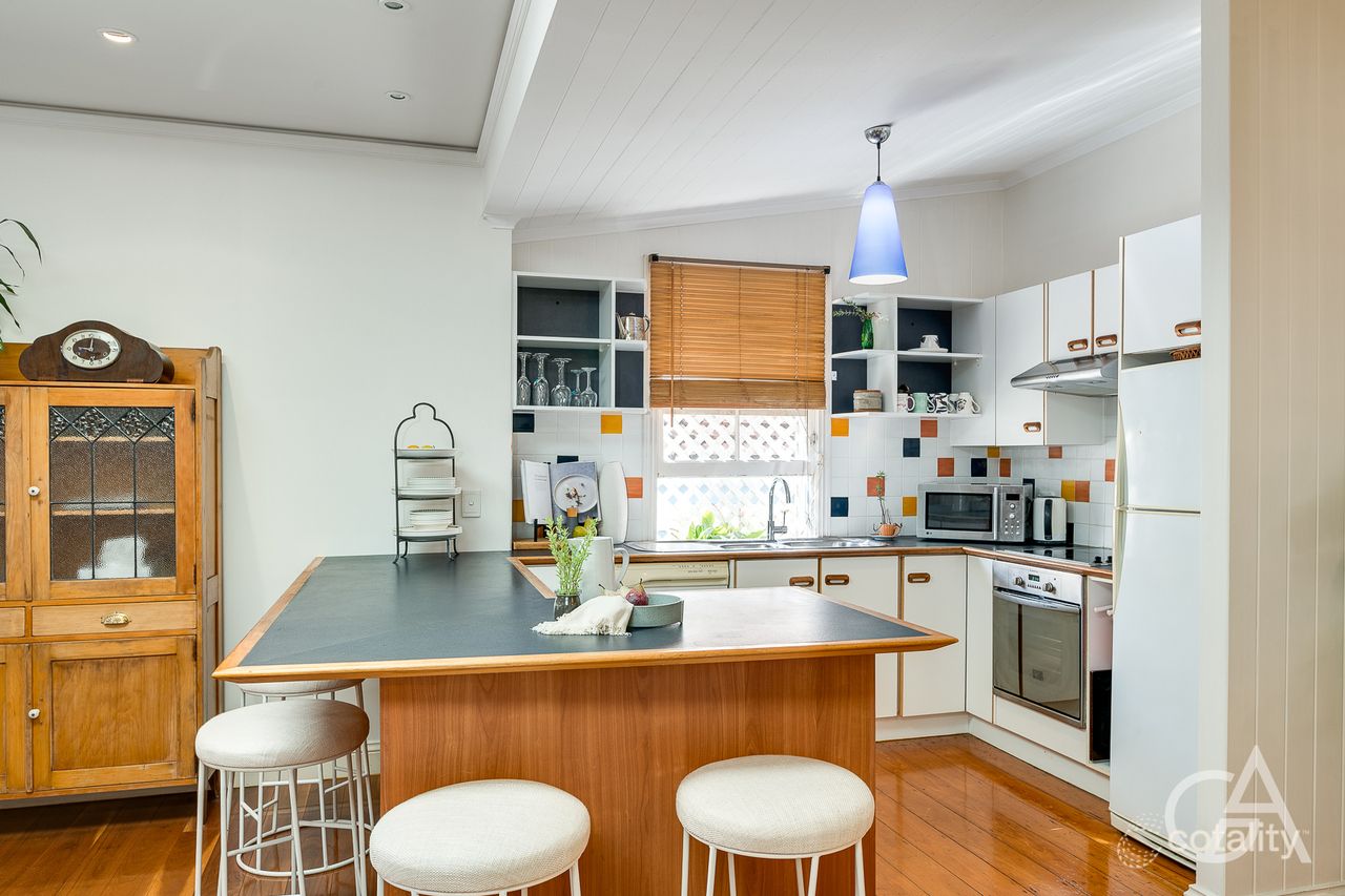 17 Emma St, Red Hill, QLD 4059