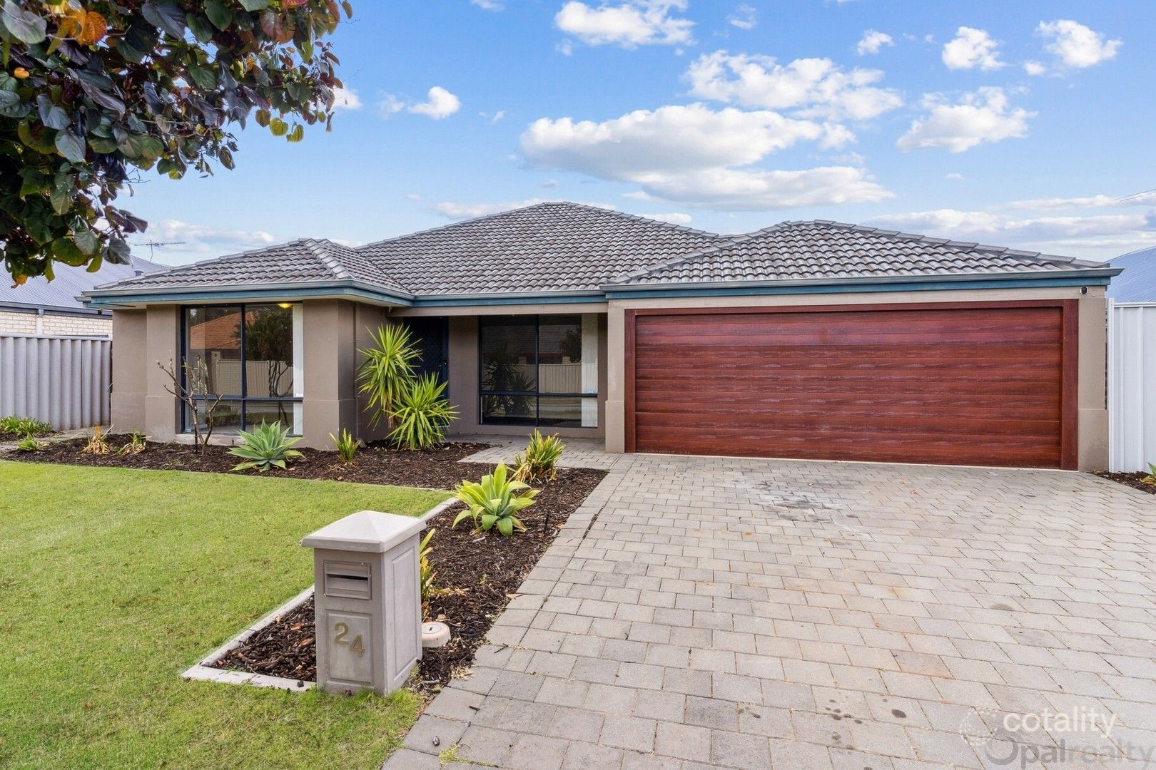 24 Coffs Bend, Secret Harbour, WA 6173