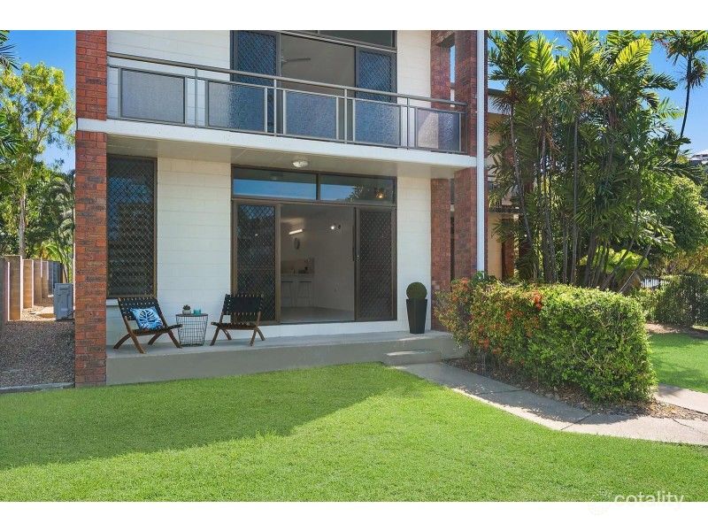 2/14 Rowland St, North Ward, QLD 4810
