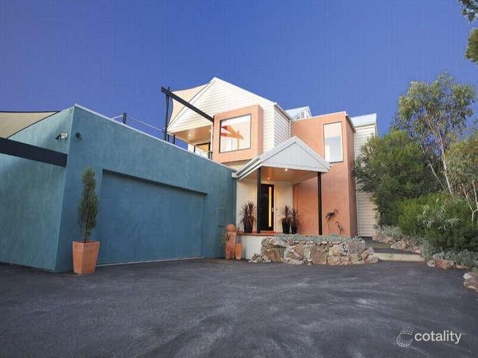 19 Fairbairn Ave, Mount Martha, VIC 3934